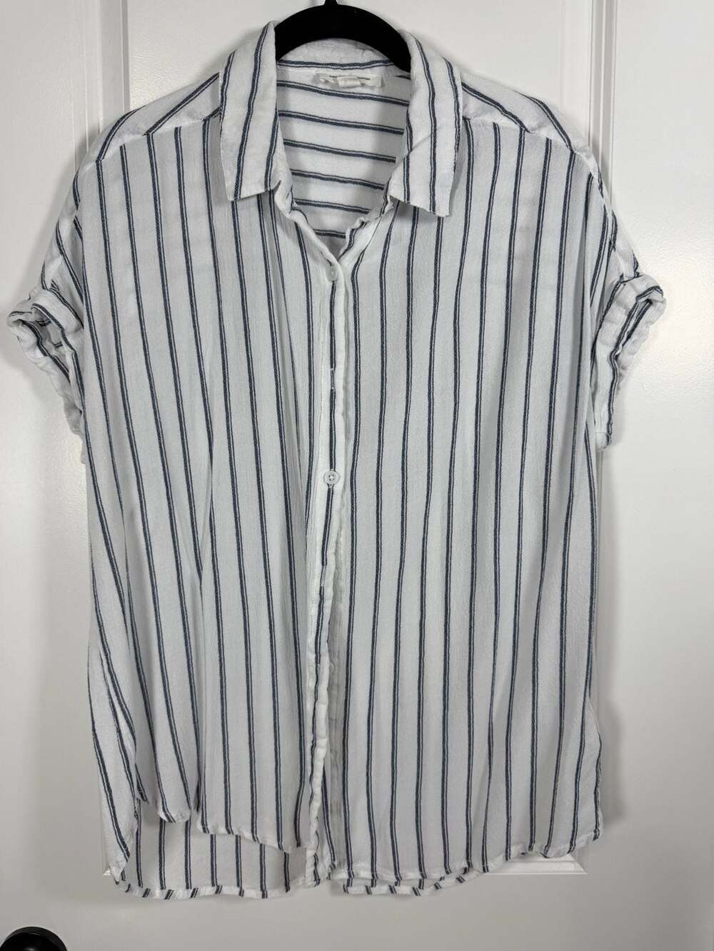 Beach lunch lounge Top Womens Medium Striped Button Up Blouse